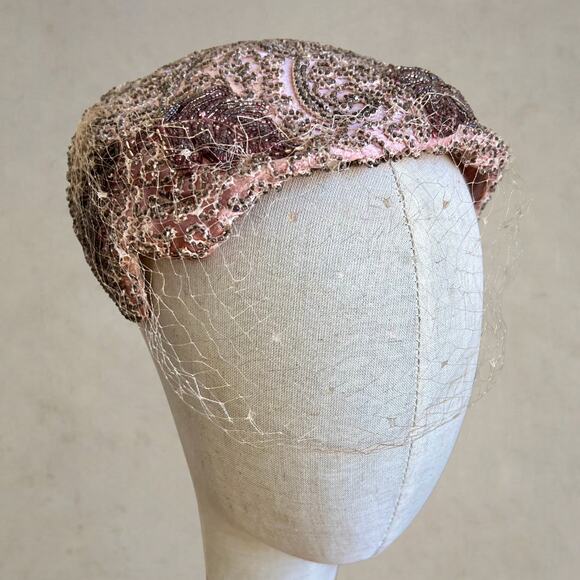 Vintage 40s Gertrude Sheedy Pink Curvette Fascinator Silk Beaded Hat w/ Veil - Picture 1 of 16